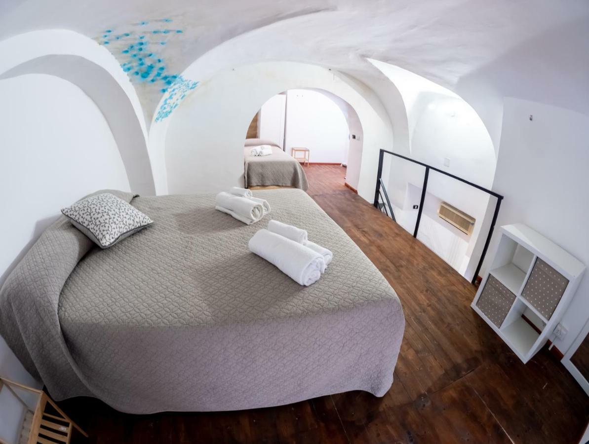 Sikulahouse - Apartment In The City Center Catania Exterior photo
